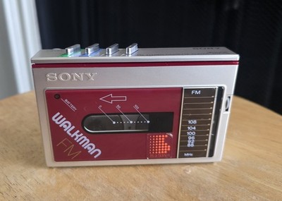 Sony Walkman WM-F10 Cassette Player FOR PARTS OR REPAIR 