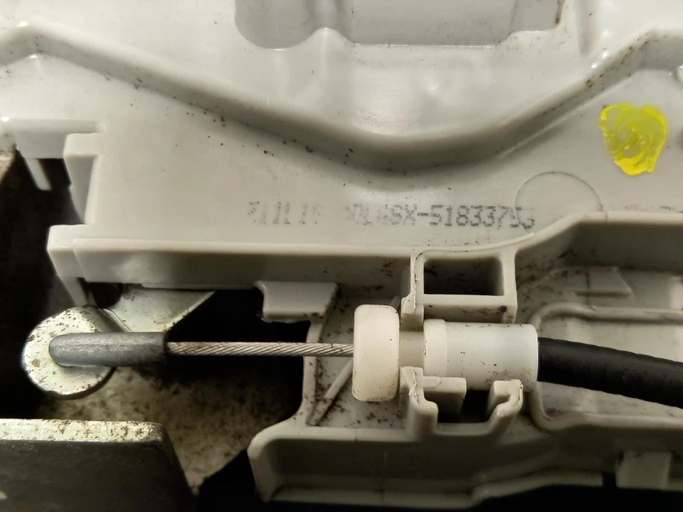 Mecanismo de bloqueo de puerta Chrysler Ypsilon 2011-2017 5 puertas hatchback N/S delantero izquierdo - Imagen 3 de 4