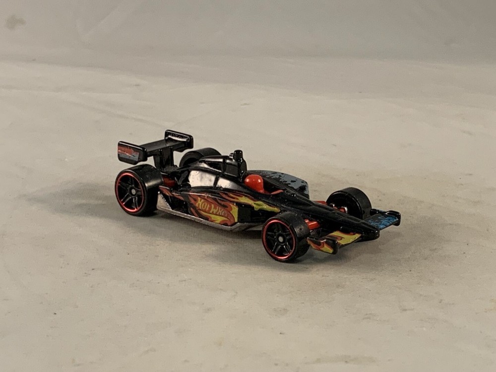 2012 Hot Wheels New Models 2011 IndyCar Oval Course Race Car Black PR5s LOOSE