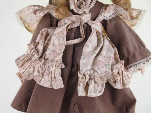 Muñeca de porcelana de cerámica vintage Alemania Un juguete - Imagen 10 de 11