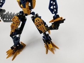 LEGO Bionicle 8734 Brutaka Complete Titan Warrior Gold Order of Mata Nui