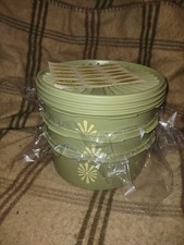 NOS VINTAGE SET of 3 Tupperware  avocado Green Servalier Canisters w Lids 1204-3