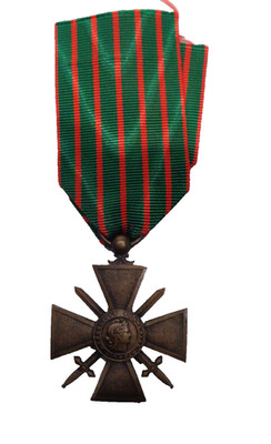 Medal: CROSS DE GUERRE 1914-1915 with its ribbon. France WW1