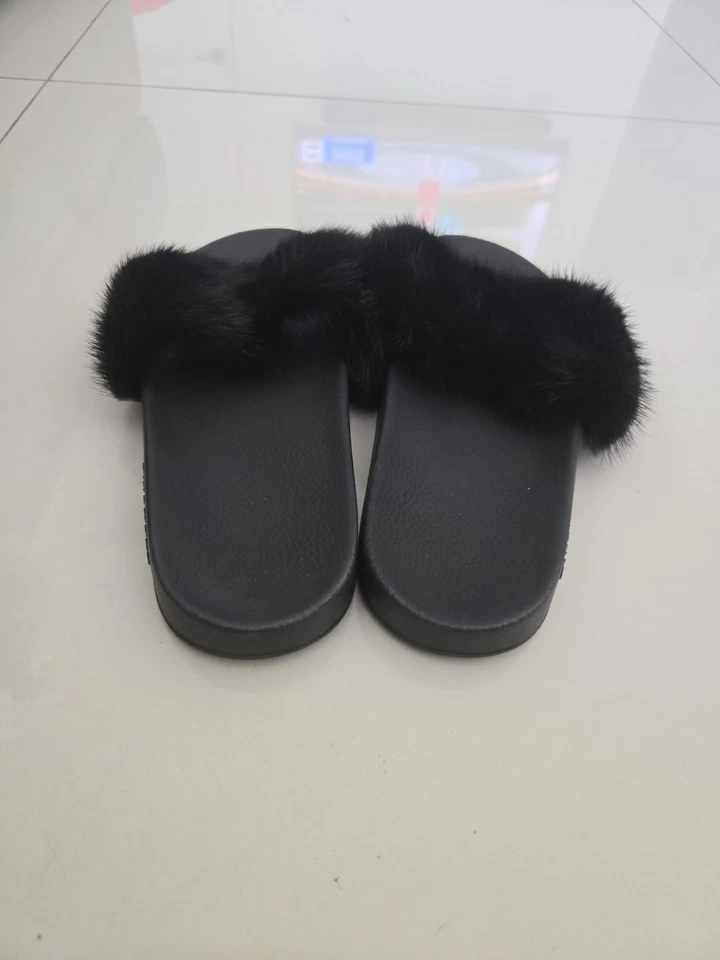 M- Givenchy Black Mink Fur Flat Slide Women's Sandals Size 38 / 8 US - Image 4 of 4