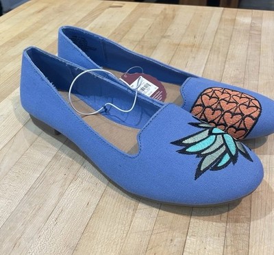 SO Women s Blue Pineapple Flats Shoes Size 8 M Fun Vacation Cruise Resort New