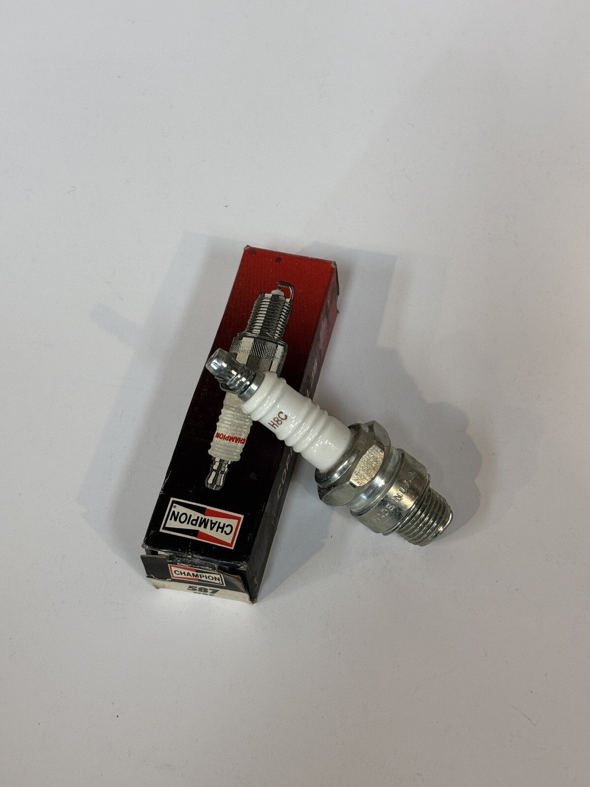 H8C Champion Spark Plug Harley Davidson XLCH-XLCR-XLH 1000 1972-1978