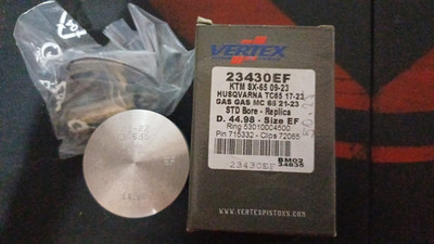 Vertex piston