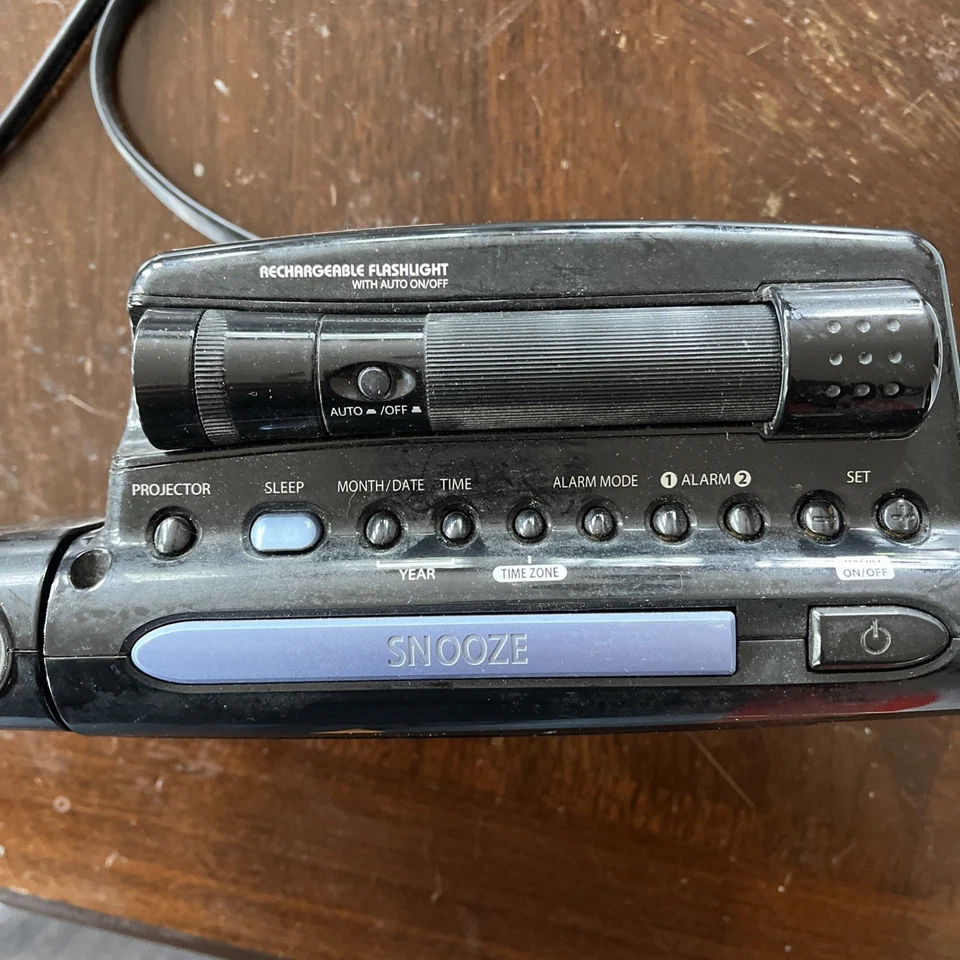 EmersonResearch SmartSet Alarm Clock Radio Time Projector 2 Alarm 4 Parts/repair - Image 2 of 4