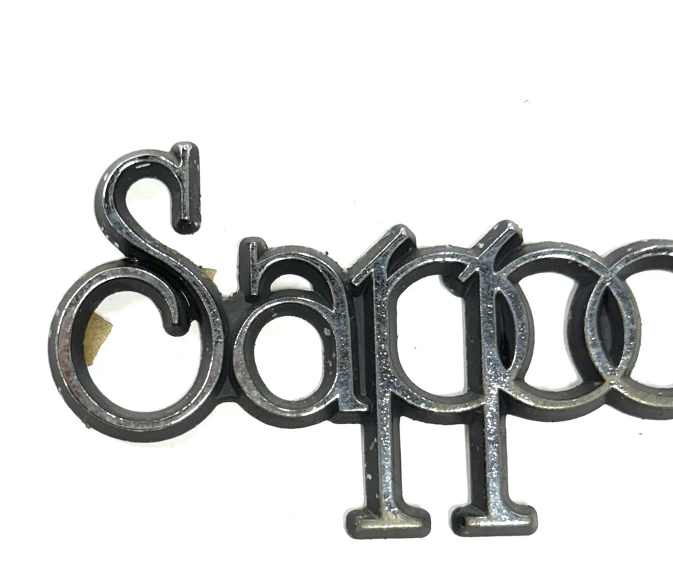 Palo de coche Plymouth Sapporo años 70-80 en emblema OEM de colección Foto 2 de 4