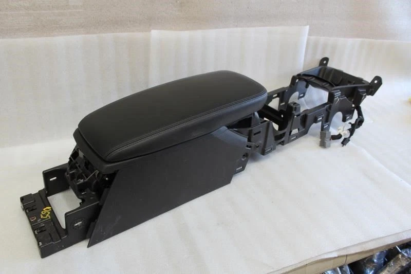 2017 CHEVROLET VOLT FRONT CENTER CONSOLE BLACK 84043469 - Imagem 2 de 4