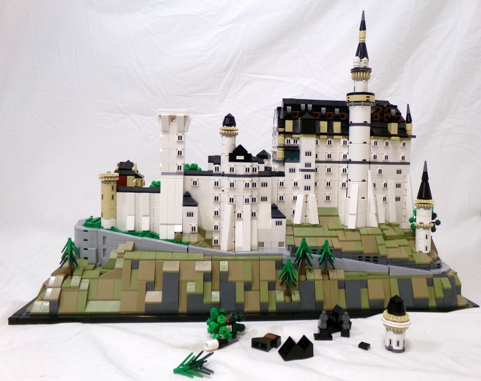 Acryl vitrine voor L-e*g-o 21063 Neuschwanstein kasteel bouwset