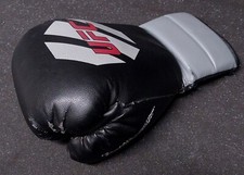 UFC Glove Boxing Large Adult RIGHT 14 oz Black Sparring MMA Martial Arts  