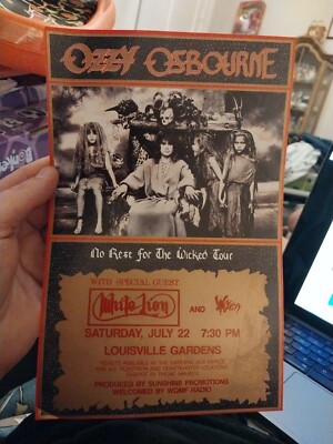 サイン入り ヴァレリー・フィリップス ZINE GATOR MOTEL サイン入り ヴァレリー・フィリップス ZINE GATOR MOTEL サイン
