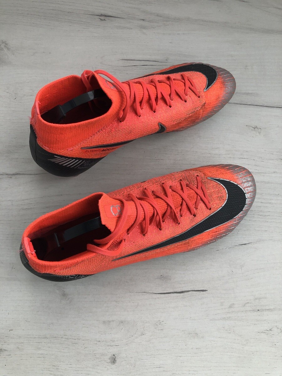 Nike Mercurial Superfly 6 Elite CR7 Red Exclusive Football  display picture 3