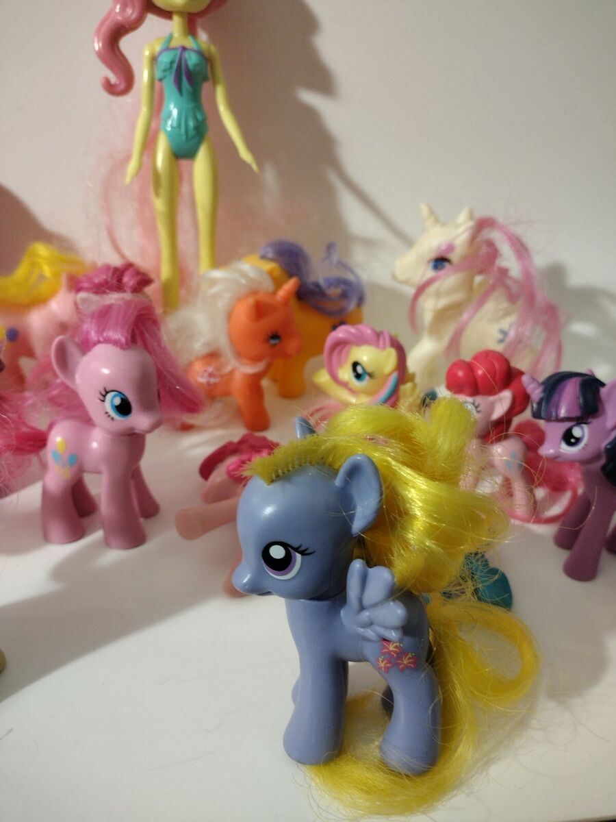 My Little Pony Figurines Mixed Lot of 20+ Various Sizes MLP Brushable read  desc.