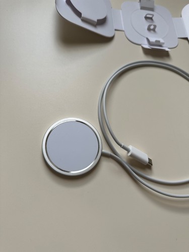 MagSafe charger - 第 5/5 張圖片