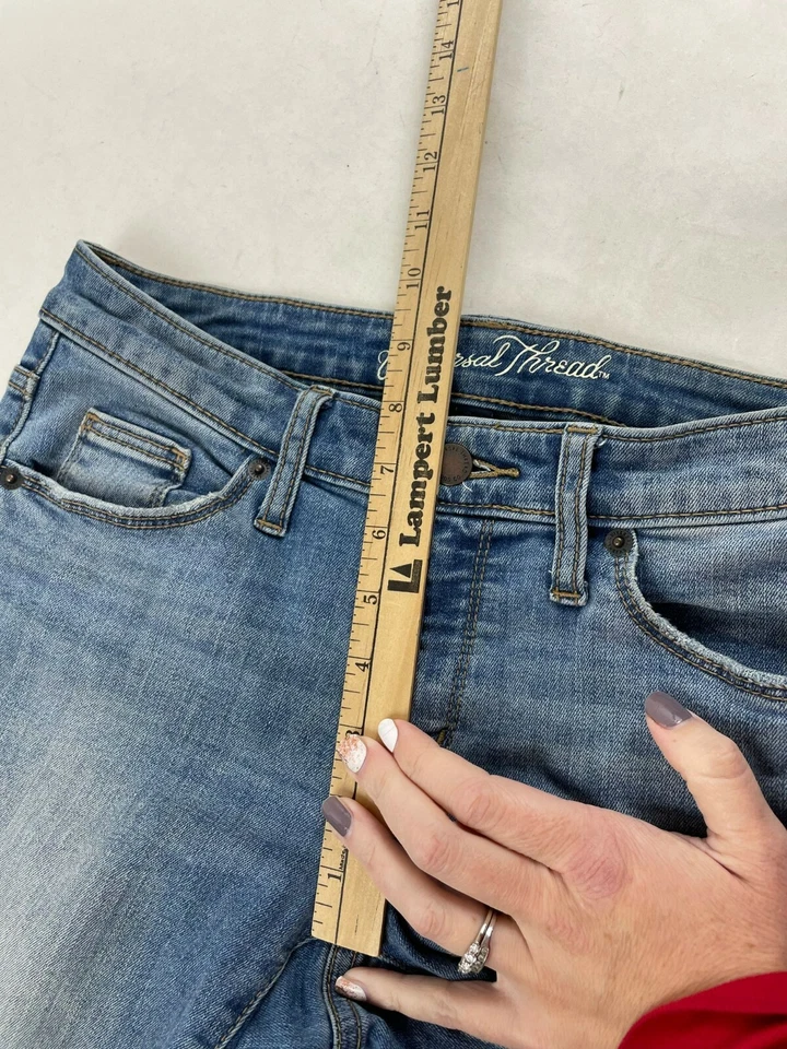 Универсальные джинсы с резьбой искусственно состаренные размер 2/26R синяя джинсовая ткань средняя посадка узкие низкая талия - Изображение 4 из 4