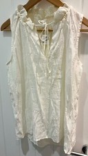 H&M IVORY CREAM PRINTED HIGH FRILL TIE NECK SLEEVELESS BLOUSE TOP. UK 10. New