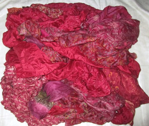 AU LOT PURE SILK Antique Vintage Sari REMNANT Fabrics 100 GRAMS CRAFT DOLL QUILT - Picture 19 of 93