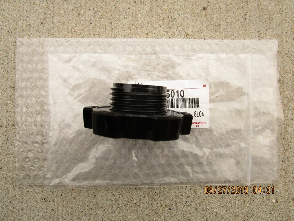 92-95 TOYOTA PASEO 1.5L TAPA DE LLENADO DE LÍQUIDO DE ACEITE DE MOTOR TOTALMENTE NUEVO Foto 3 de 3