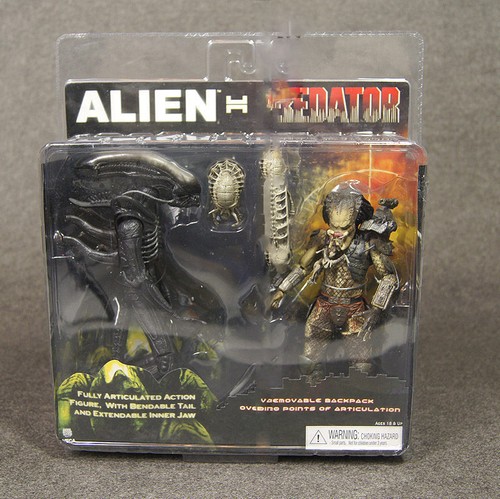 2PCS ALIEN vs PREDATOR ACTION FIGURES COLLECTION FIGURINES MODEL KIDS BOY TOY - Picture 6 of 9