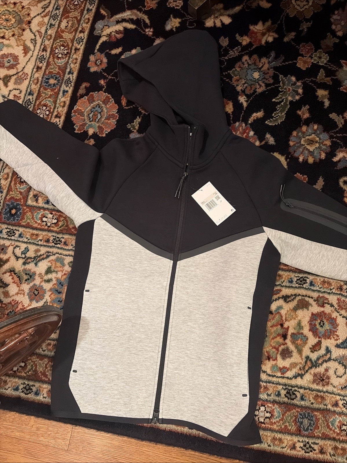 Nike Tech Fleece Full-Zip Black and Grey Size Xs