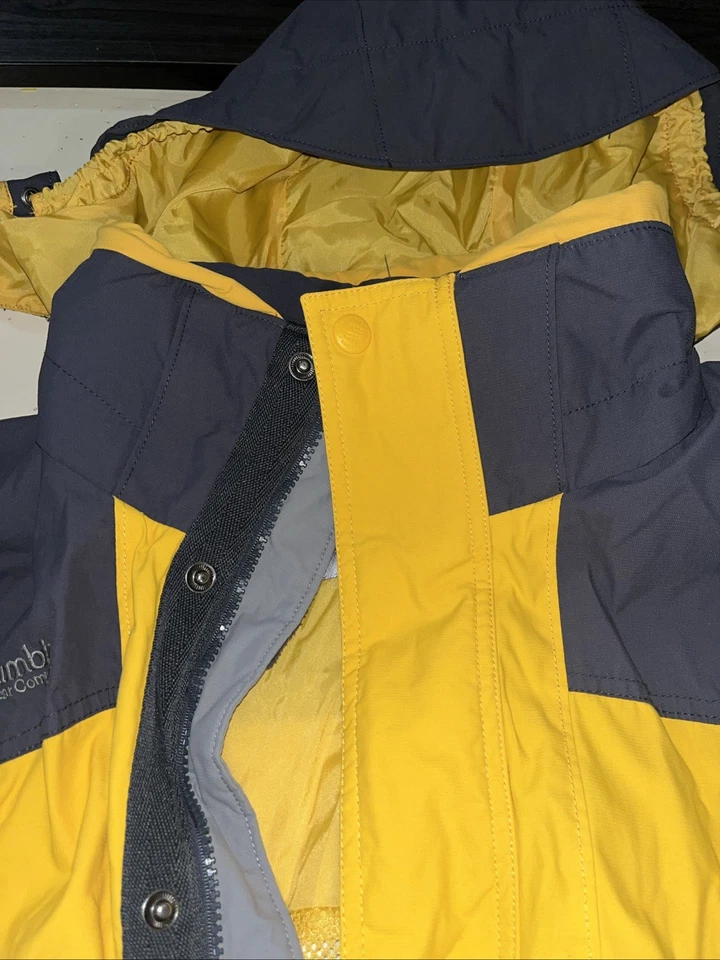 Columbia Men’s Fire Ridge Sportswear Jacket Yellow & Grey Size Large With Hood - Image 4 of 4
