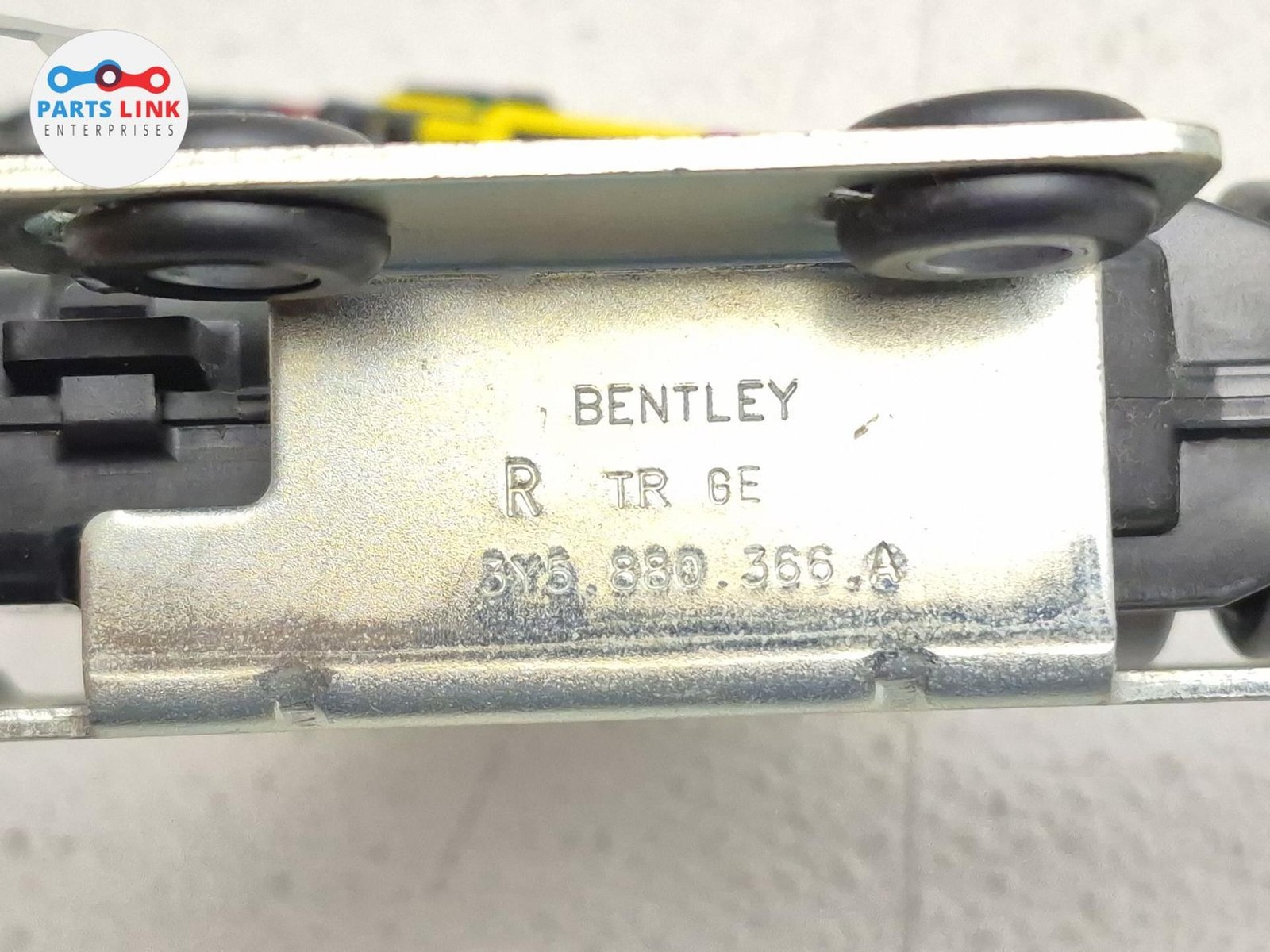 Bentley Bentayga 2016-2020 Front Right Seat belt retractor Black