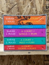 Sarah J. Maas : A Court of Thorns and Roses Box Set Paperback - Very Good