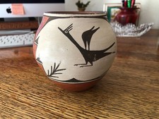 Zia Pueblo Pottery Bowl Hand Painted Bird Motif / Signed Helen Gachupin