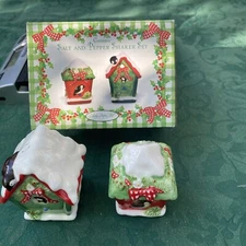 Salt and Pepper Shakers Christmas Birdhouse Penguins Collection Lady Jayne 2003