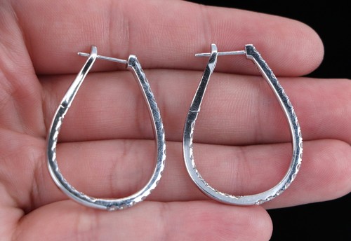 $8,550 18K White Gold 2.25ct Inside Out Round Diamond Snap Closure Hoop Earrings - Picture 9 of 9