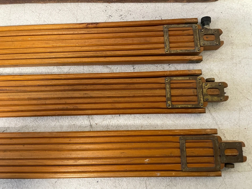 Trípode antiguo de madera y metal para cámaras vintage, años 1900, compactos para viajes  Foto 3 de 4