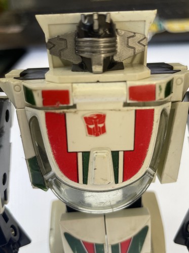 transformers G1 Wheeljack Figure only Hasbro Takara spoiler missing crackedtires - Picture 7 of 12