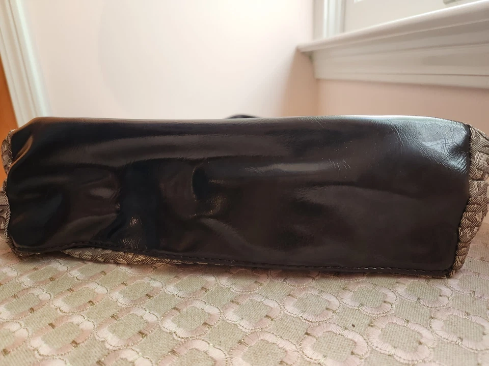 Bolso de cuero vegano con logotipo Marc Fisher Foto 4 de 4