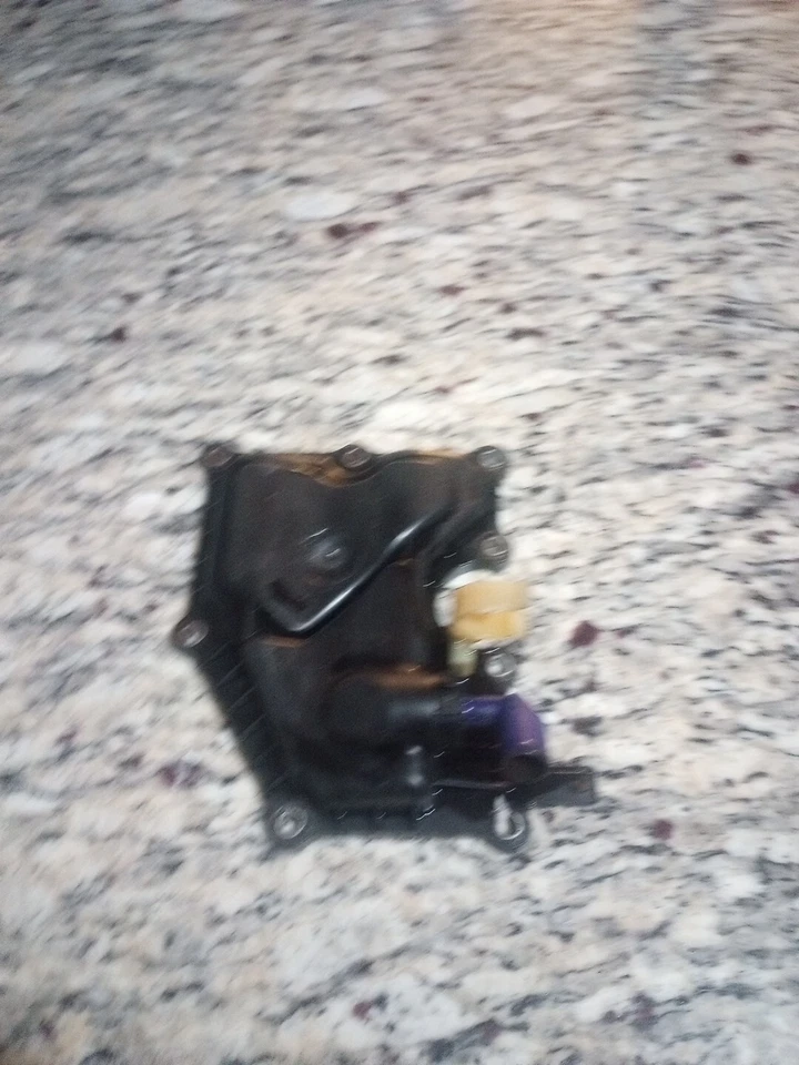 Separador de aceite de motor de Ford Fusion 2.3 2007 Foto 2 de 4