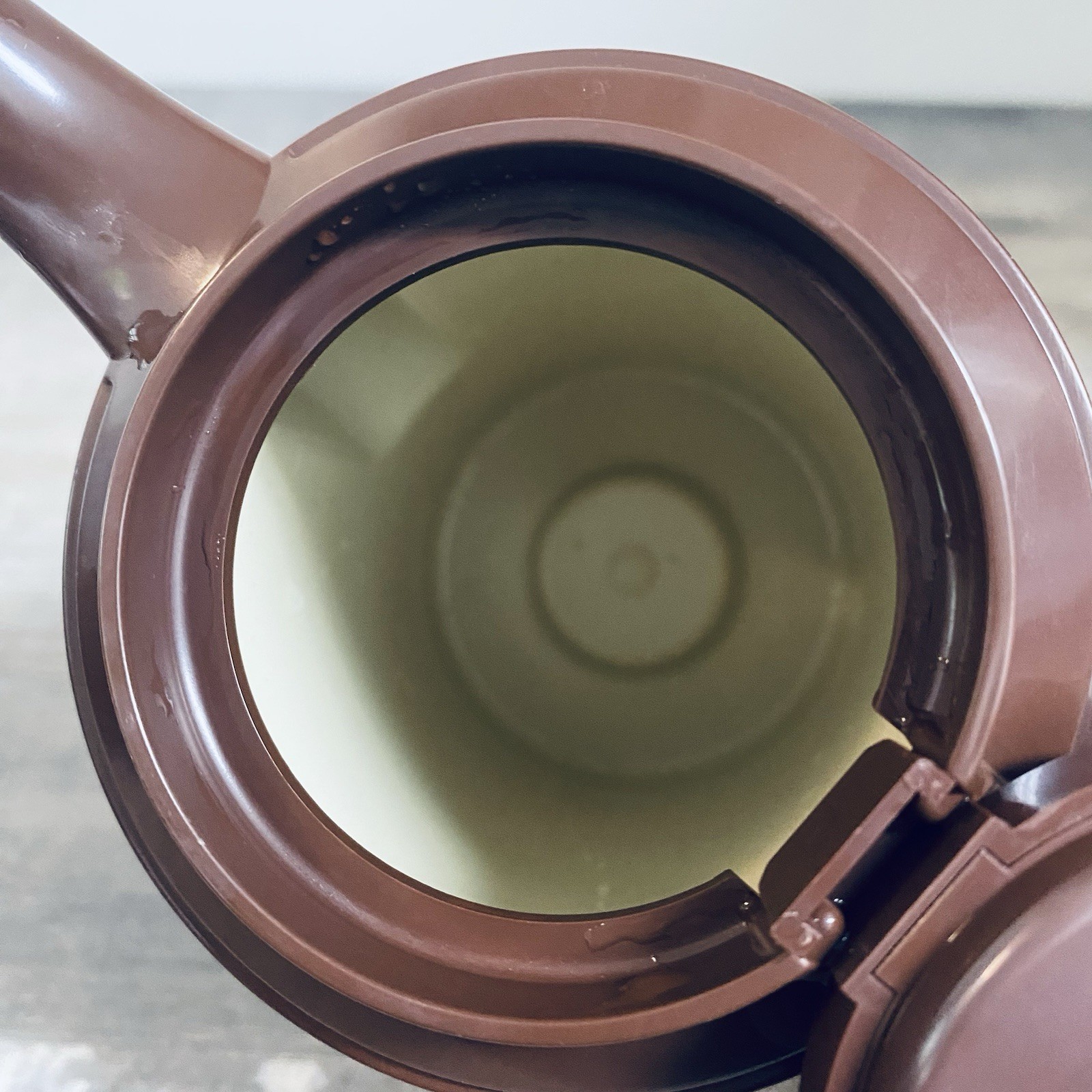 Service Ideas Double Wall Insulated Coffee / Teapot, 16 oz, Plastic Brown