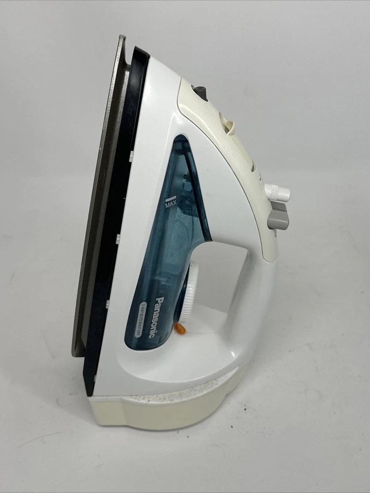 Ferro a vapor/seco vintage Panasonic NI-R53NR com carretel na caixa - Imagem 3 de 4