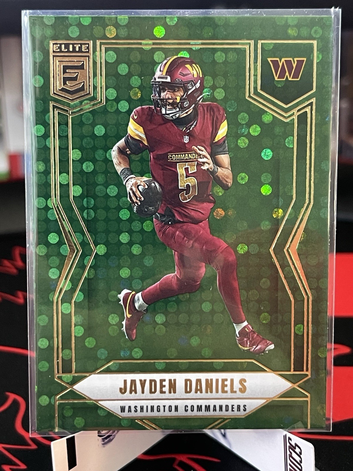 2025 Panini Donruss Elite Football Jayden Daniels Green Disco #1￼