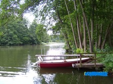 Massives Holzruderboot mit Johnson 5PS Motor