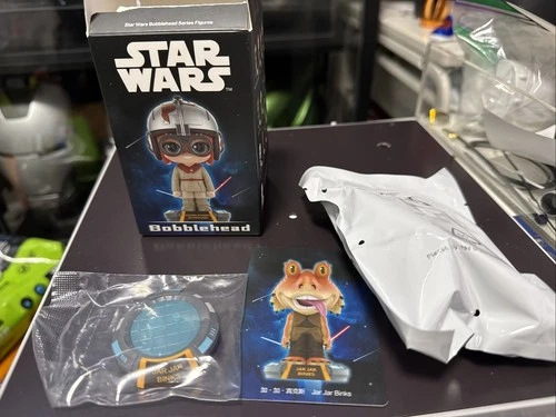 Star Wars Bobblehead Series “JAR JAR BINKS” Figure Pop Mart W/Stand+Box