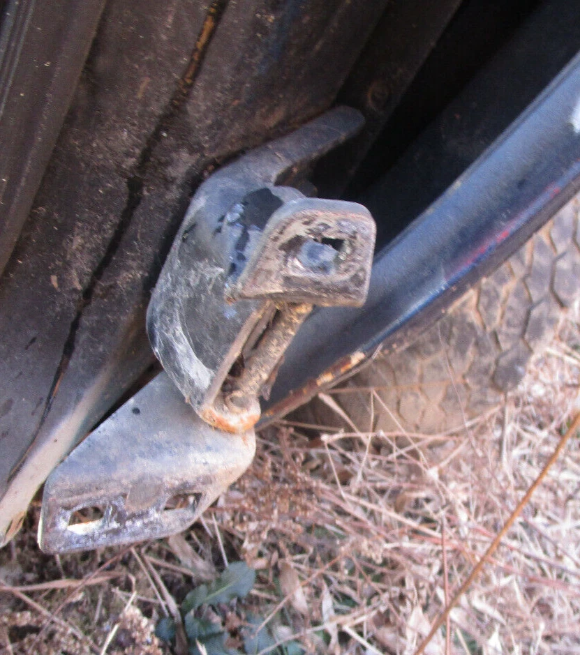 73-87 Chevy GMC Truck Set of Passengerside Door Hinges - Image 3 of 3