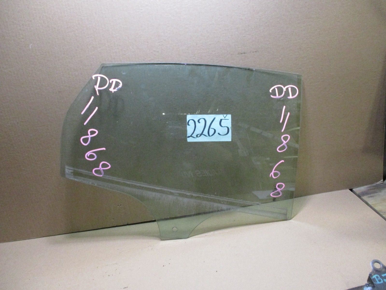 12 13 14 15 16 17 Ford Focus REAR PASSENGER Side Used Door Glass #2265-V 