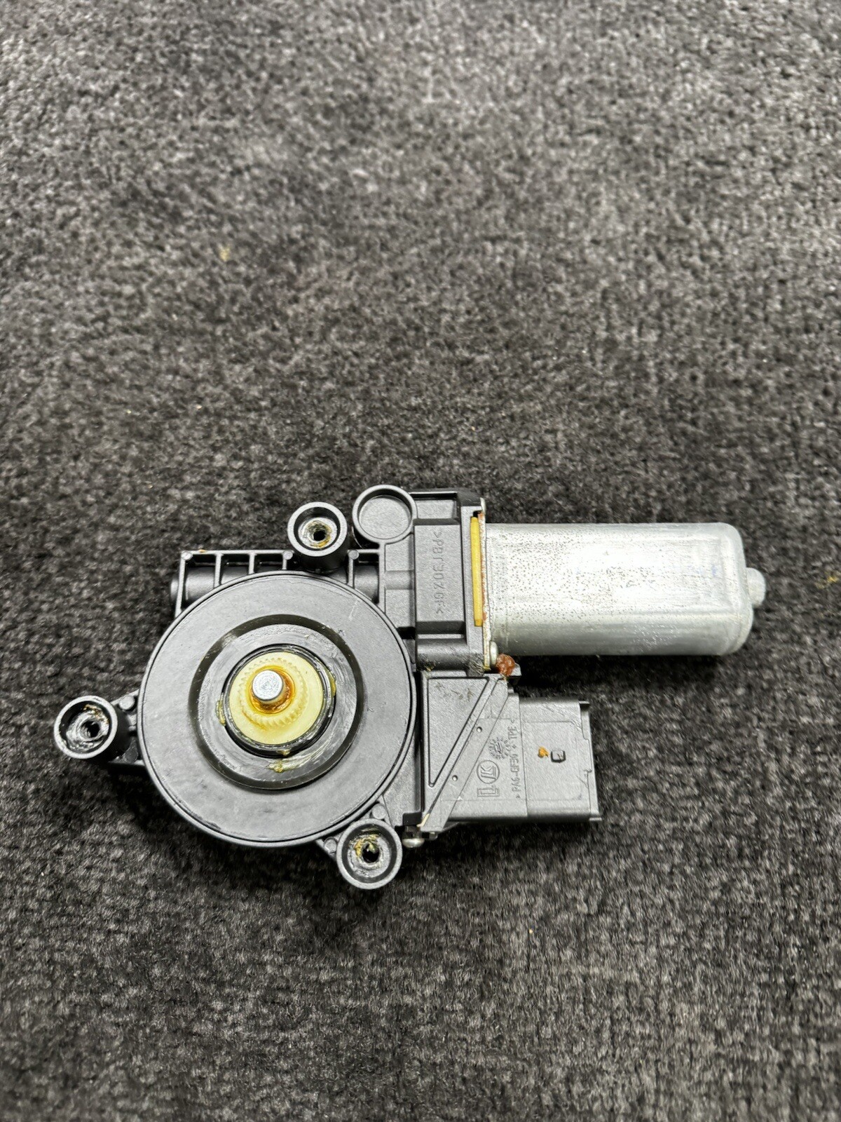 2010-2014 Ferrari California Rear Right Passenger Quarter Window Motor OEM
