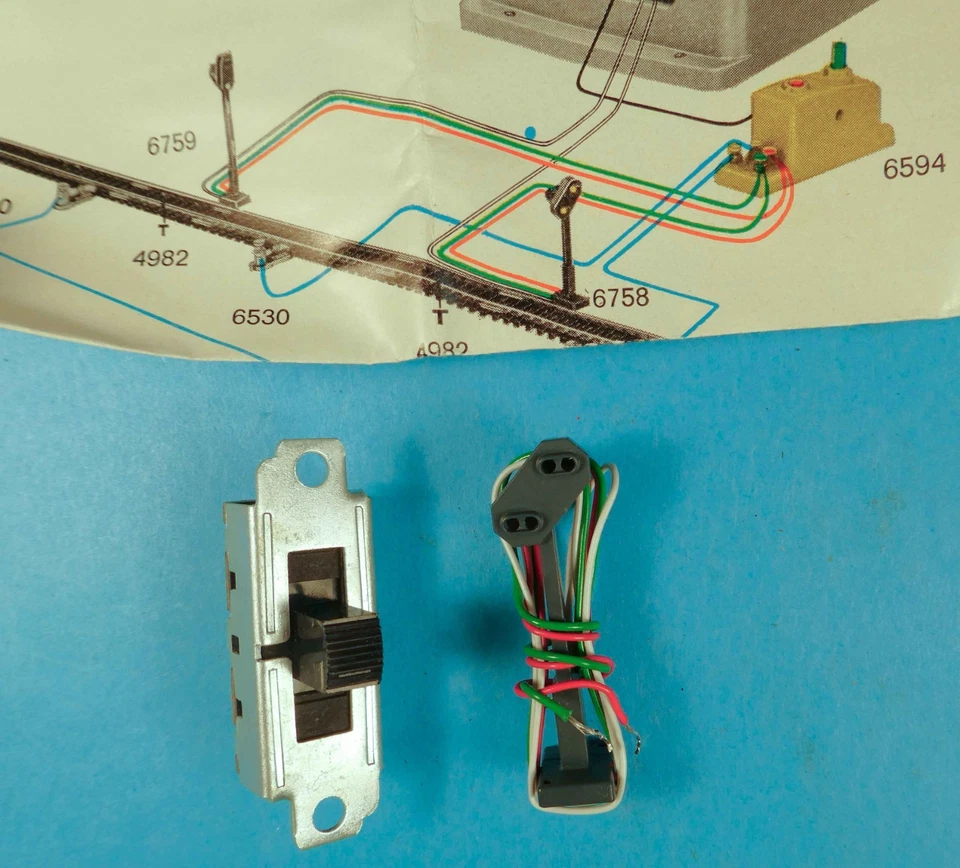 MINITRIX 6758 SEÑAL DE LUZ DISTANTE CALIBRE N con PAPELEO, OB, CONTROLADOR -AÑOS 70 Foto 3 de 4