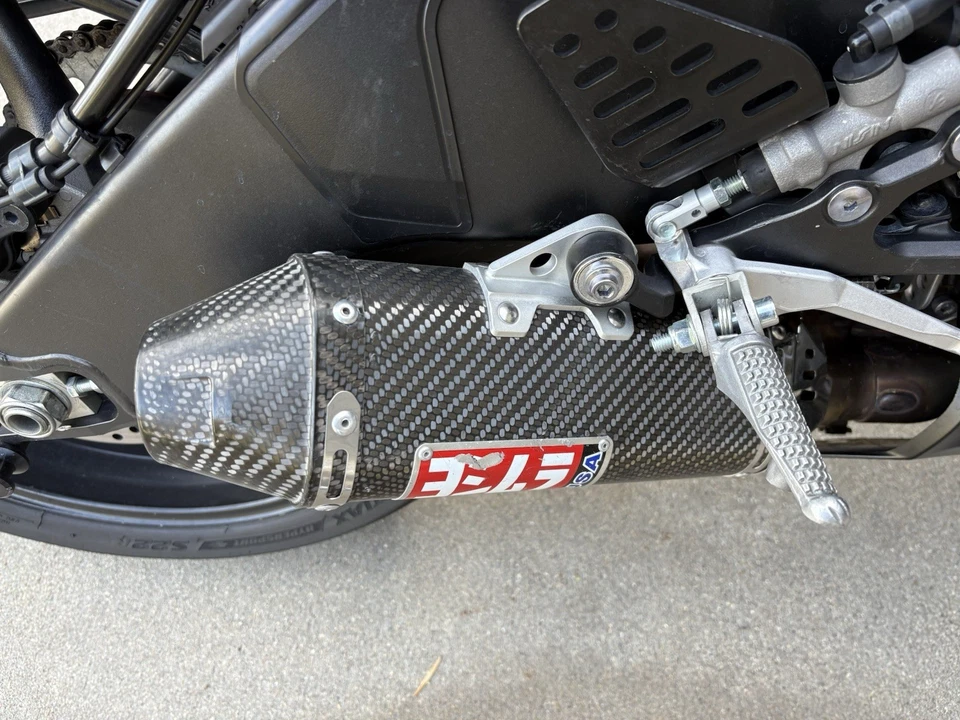 吉村 TRC Street 系列懒人鞋适用于 2006 - 2020 年雅马哈 YZF-R6 - Exhaust ra — 第 2/4 张图片