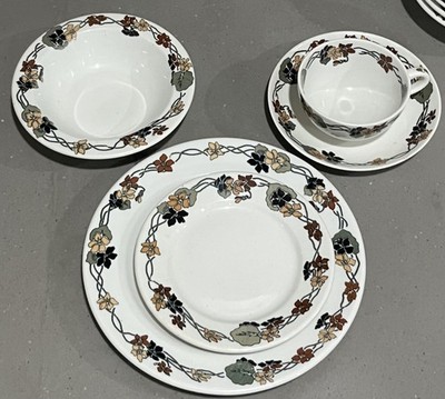 1920s O.P.CO. Syracuse China CHOICE Nouveau Violets SY160 Washington Hotel