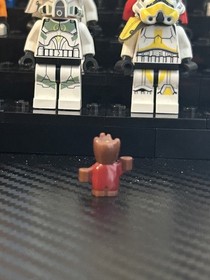 Lego Groot - Baby, Red Outfit with Zipper - Marvel Super Heroes 76080