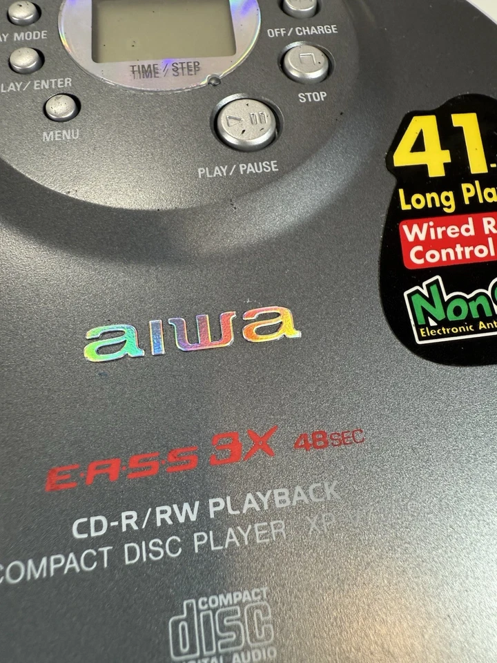 🎧 CD player portátil AIWA XP-V730C (reprodução de CD-R/RW) 2002 com acessórios - Imagem 2 de 4