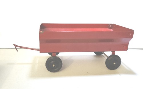 ERTL Vintage Metal Farm Trailer Flare Box Wagon 1:16 Scale Rubber Tires USA - Picture 2 of 6